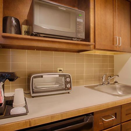 Sun & Ski Inn And Suites Стоу Номер фото