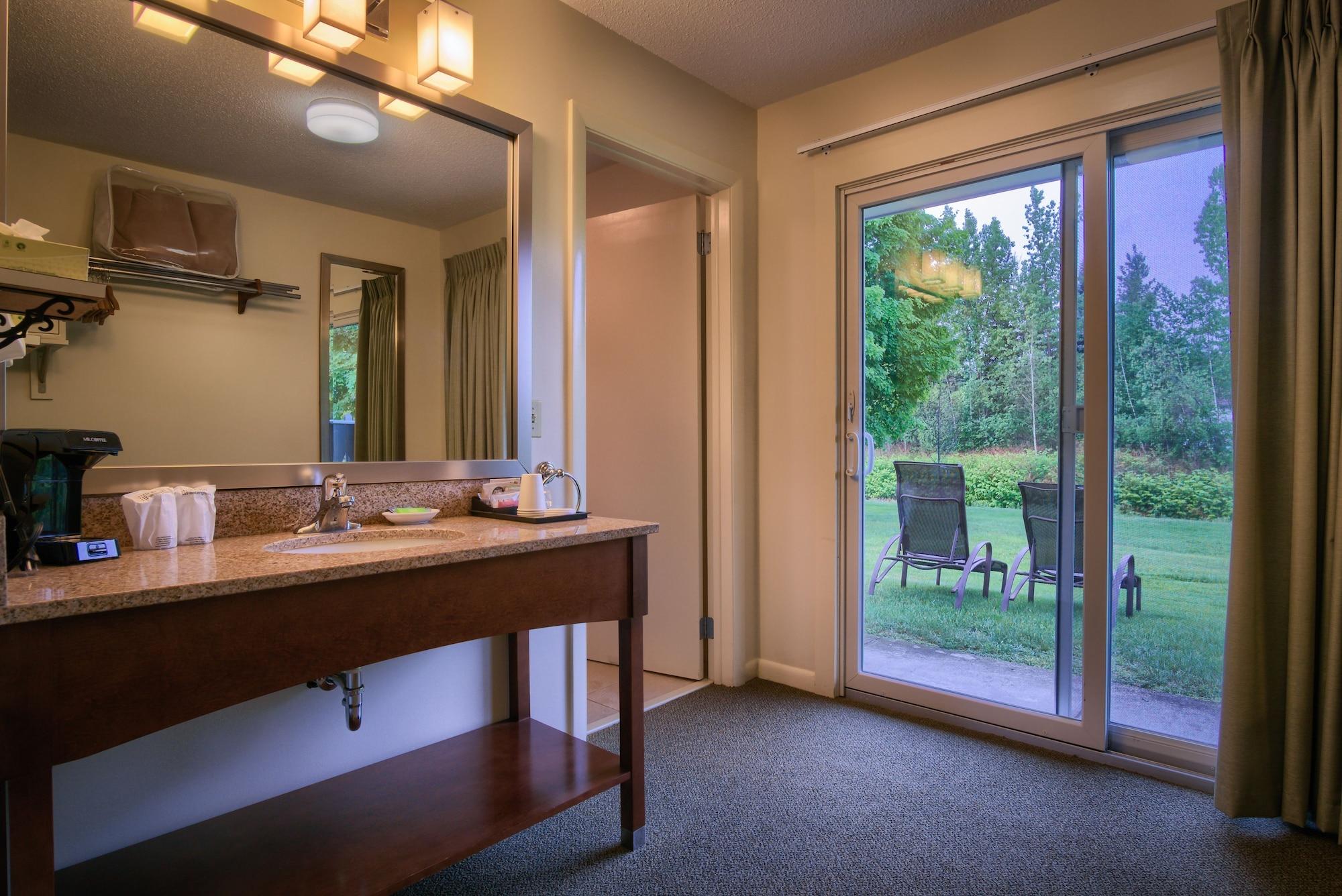 Sun & Ski Inn And Suites Стоу Экстерьер фото