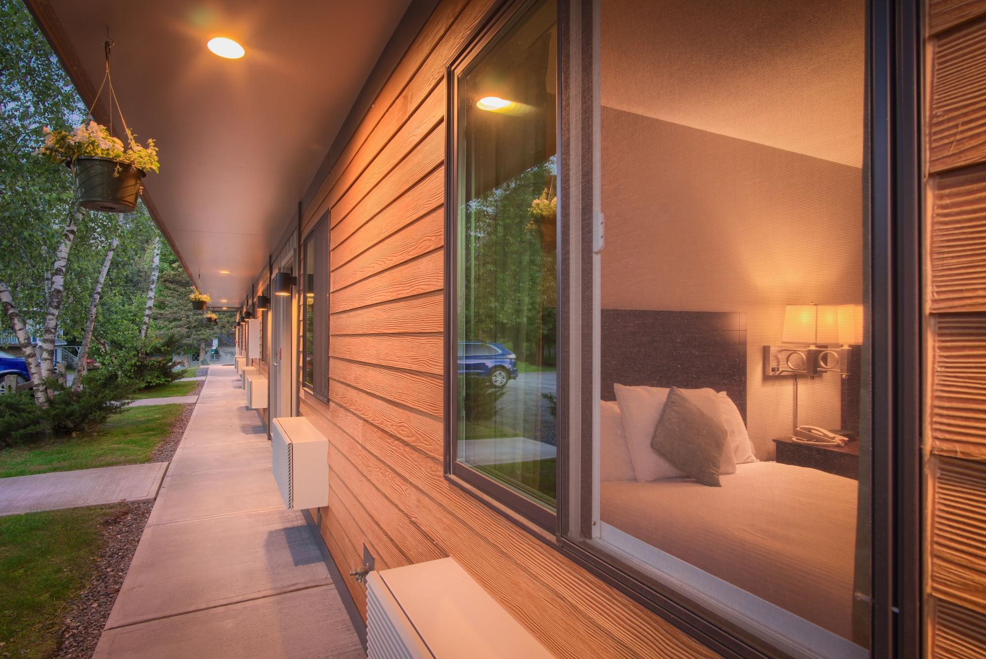 Sun & Ski Inn And Suites Стоу Экстерьер фото