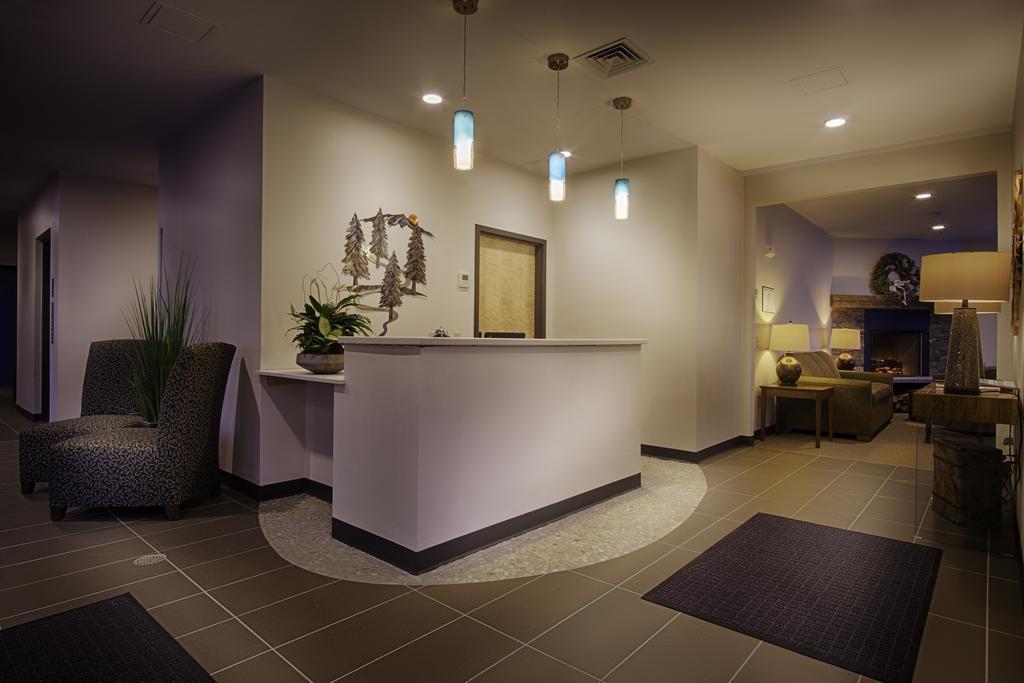 Sun & Ski Inn And Suites Стоу Экстерьер фото